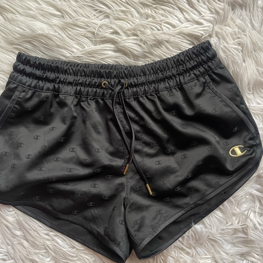Champion shorts medium ⚡️3 for 25